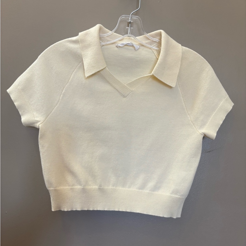 Double Zero Cream Crop Top with Classic Collar